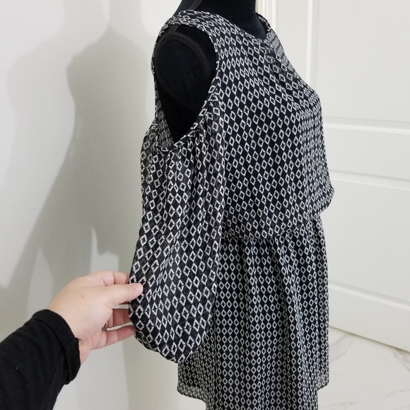 Max Edition Dresses | Cold Shoulder Print Dress - Picture 2 of 4